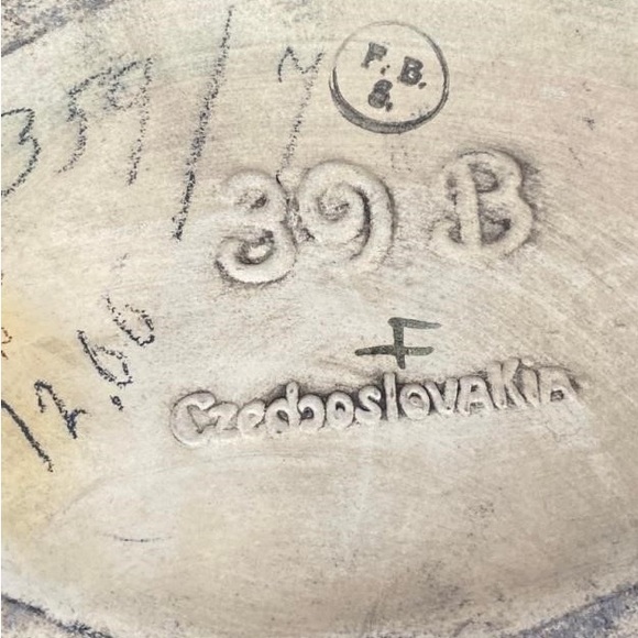 RARE Antique Majolica Amphora Czec Pottery has been repaired - Picture 7 of 7